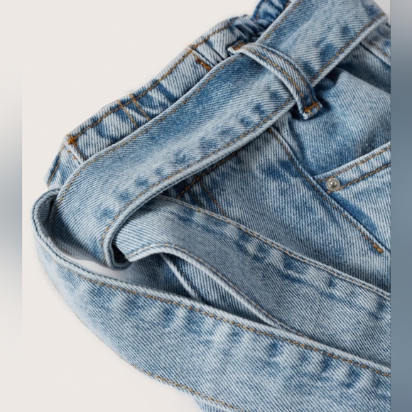 🔥Last 2🔥MANGO Denim shorts - Picture 3 of 5